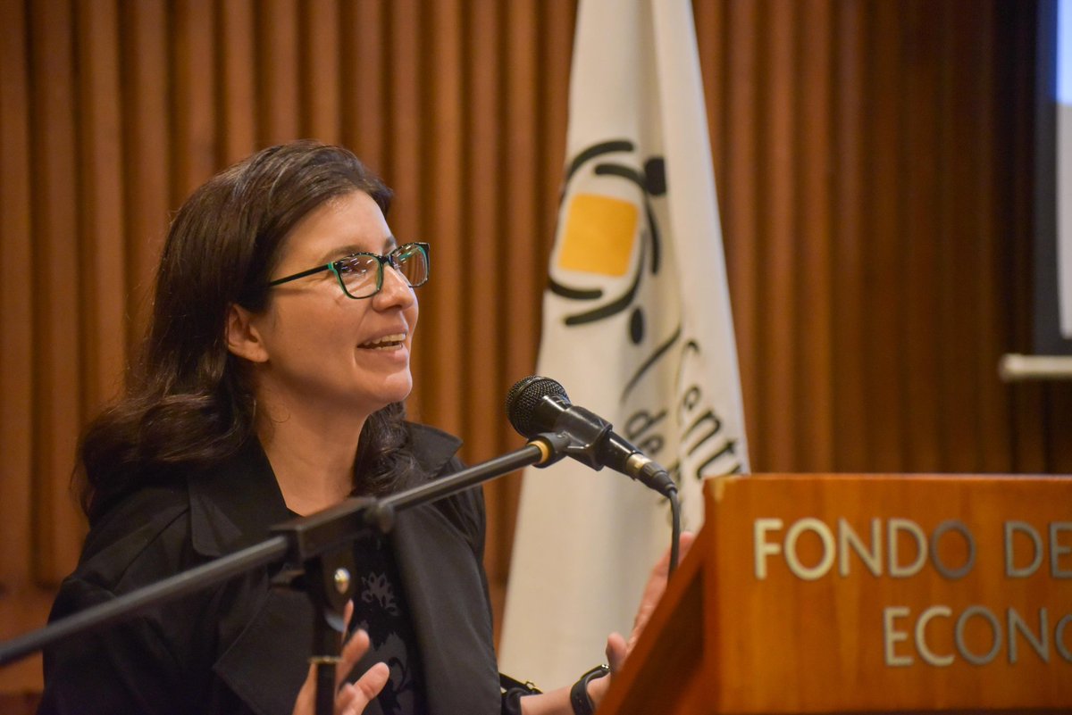 CentroMemoriaH's tweet photo. 📚 En la presentación de resultados de la Dirección para la Construcción de la Memoria Histórica, compartimos los avances logrados en materia de memoria, reparación e investigación durante 2023-2024 🕊️. https://t.co/FnQHri3NZ5