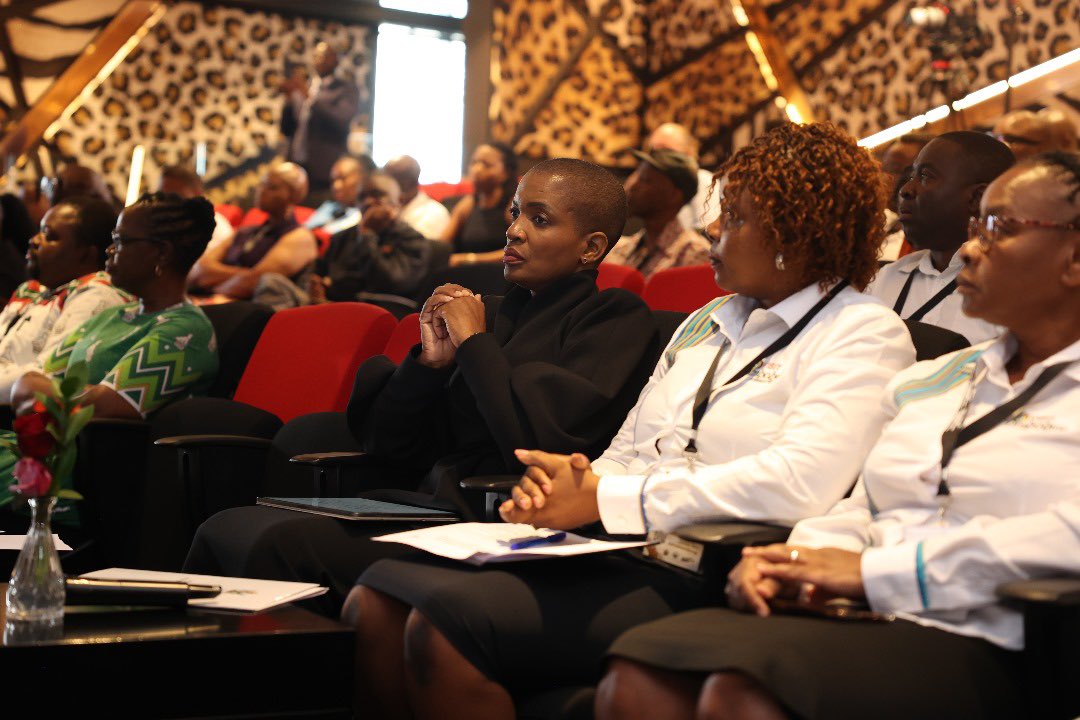 As part of efforts to boost investment in the tourism sector and promote the "Travel and Experience Zimbabwe" campaign this festive season, the Ministry of Tourism and Hospitality Industry, together with the Zimbabwe Tourism Authority and Mosi-oa-Tunya Development Company, hosted