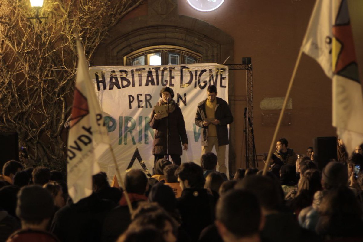 🙌 Volem un Pirineu territori de vida i no de pas 

Aquesta és la nostra força, un munt de gent de punta a punta dels Països Catalans organtizada i en lluita.