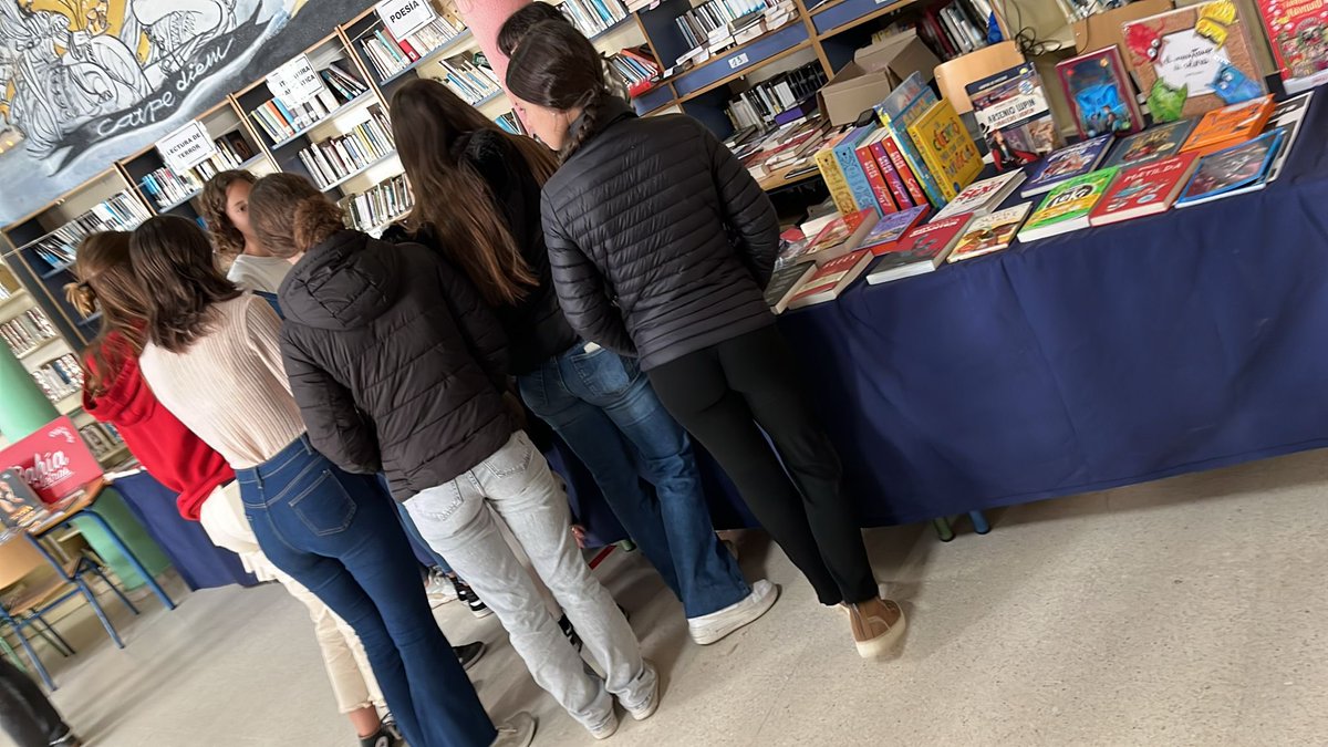 Bahía de Letras tweet media