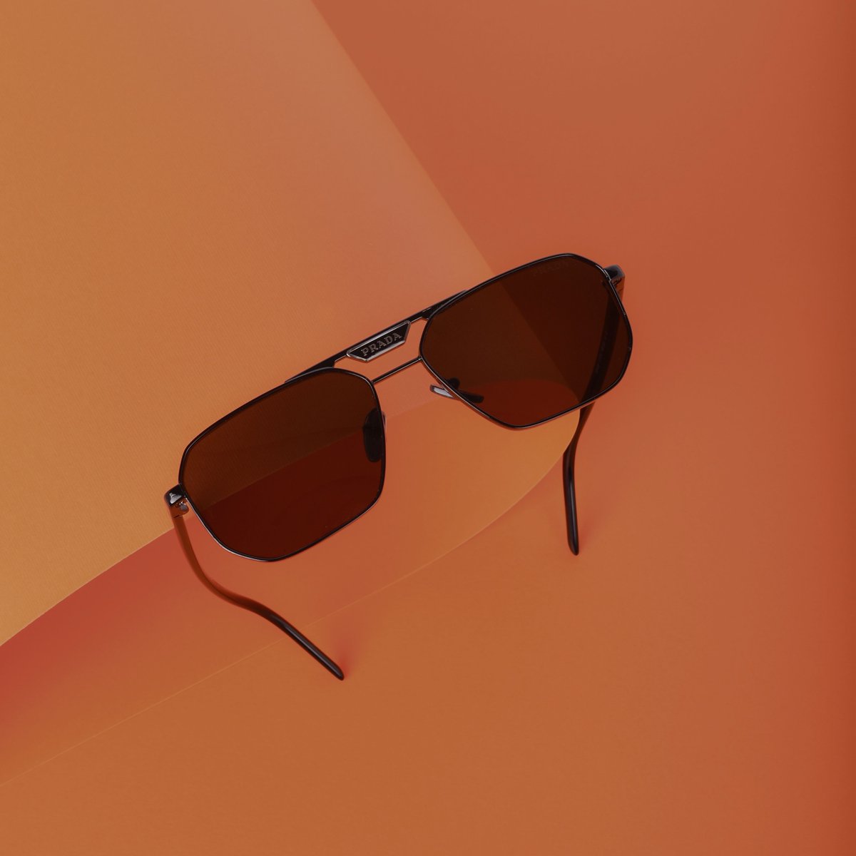 zakioptical's tweet photo. مع #نظارات_برادا ستكون أيقونة للموضة في كل مكان وفي كل يوم

With #prada_glasses you will be a fashion icon everywhere and every day.
|
|
|
#زكي_للبصريات https://t.co/7jI81TxBCn