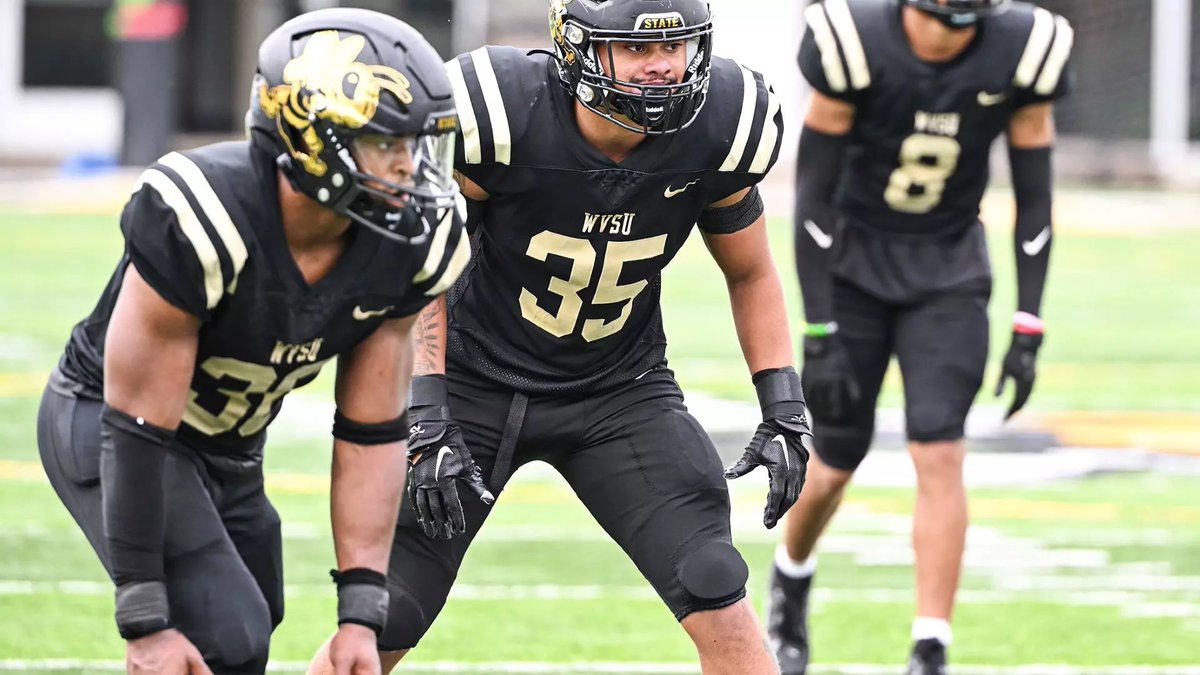 After a great conversation with <a href="/ThatsCoachWood/">Warren Wood</a> I’m blessed to receive my first offer from West Virginia State University #AGTG #BlessedAndGrateful <a href="/TimmyBreaker3/">COACH BREAKER</a> <a href="/juliangravener/">Coach Gravener</a> <a href="/GlassboroHighfb/">Glassboro High Football</a> <a href="/Glassboro_AD/">Glassboro Athletics</a>