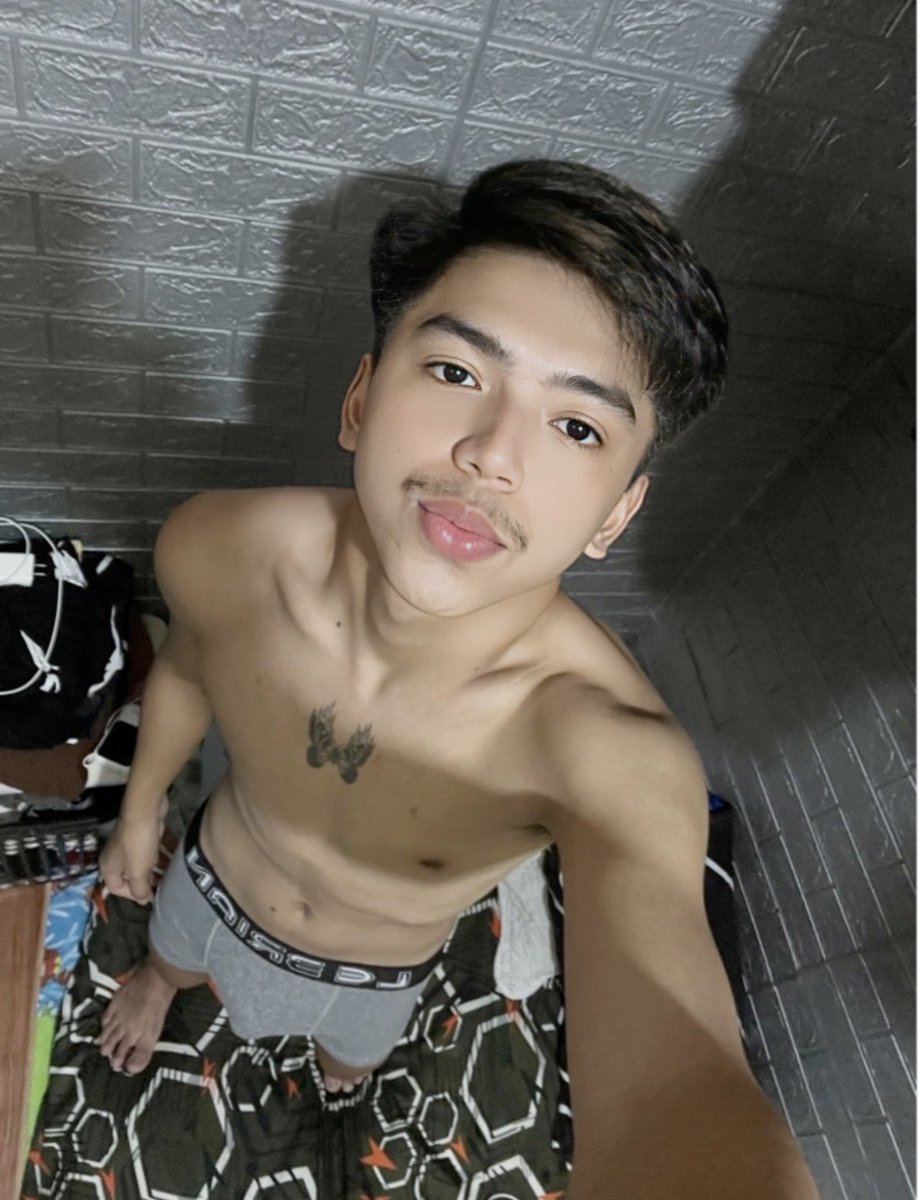 _onlyaboutcarl's tweet photo. Tara dito sa bed ko cuddle tapos tagilid ka ng kaunti https://t.co/q05Sr6KdZo