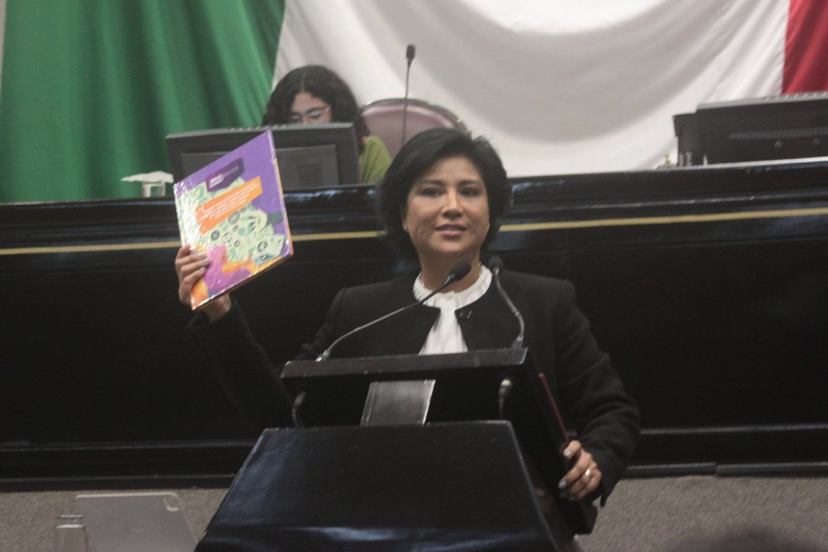 Erradiquemos la violencia mediática y digital hacia las mujeres en este Proceso Electoral Municipal. Recomiendo consultar el Manual para identificar violencia digital y mediática contra las mujeres en la esfera político-electoral, que recientemente presentó el <a href="/ople_Ver/">OPLE Veracruz 🗳️</a>,