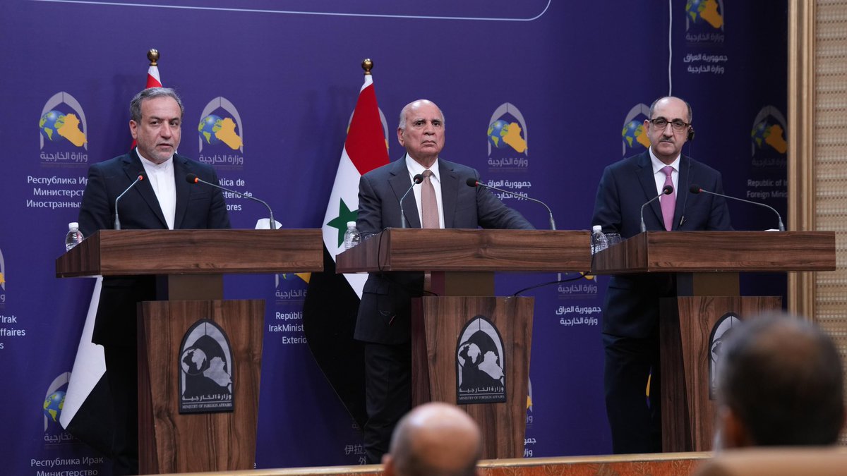 Iraqimofa's tweet photo. نائب رئيس مجلس الوزراء ووزير الخارجية يستضيف اجتماعاً ثلاثياً بمشاركة وزيري خارجية سوريا وإيران – وزارة الخارجية العراقية https://t.co/mPeNgN3AHA https://t.co/zy9OaFbz41