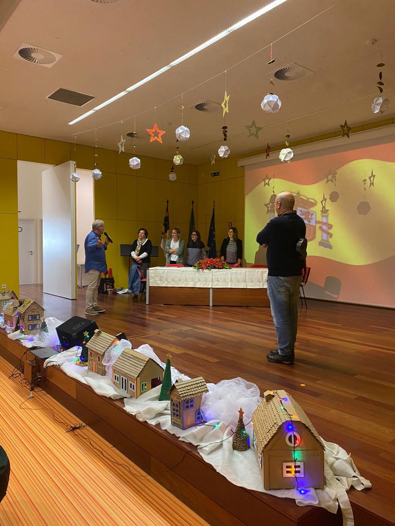 CpeeGloria's tweet photo. Visitamos estos días la Escola Básica Integrada Francisco Ferreira Drummond en #Terceira en #IslasAzores en nuestro @EUErasmusPlus. Aprendiendo de otros sistemas educativos y otras escuelas para mejorar y enriquecer nuestra práctica educativa. @sepiegob @ErasmusPlus_pro https://t.co/ppc7X1MMoC