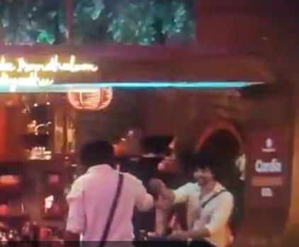 _theDoraemon1's tweet photo. #Raanav is running #Rayan is calling him va da dei yen odra 🤣🤣🤣🤣🤣
 #Rayan 🔥🔥🔥 
#Rayan 🔥🔥🔥🔥 
#Rayan 🔥🔥🔥🔥 

#BiggBossSeason8Tamil #BiggBoss8Tamil #BiggBossTamilSeason8 #BiggBossTamil8 https://t.co/vyQ0roZGnj