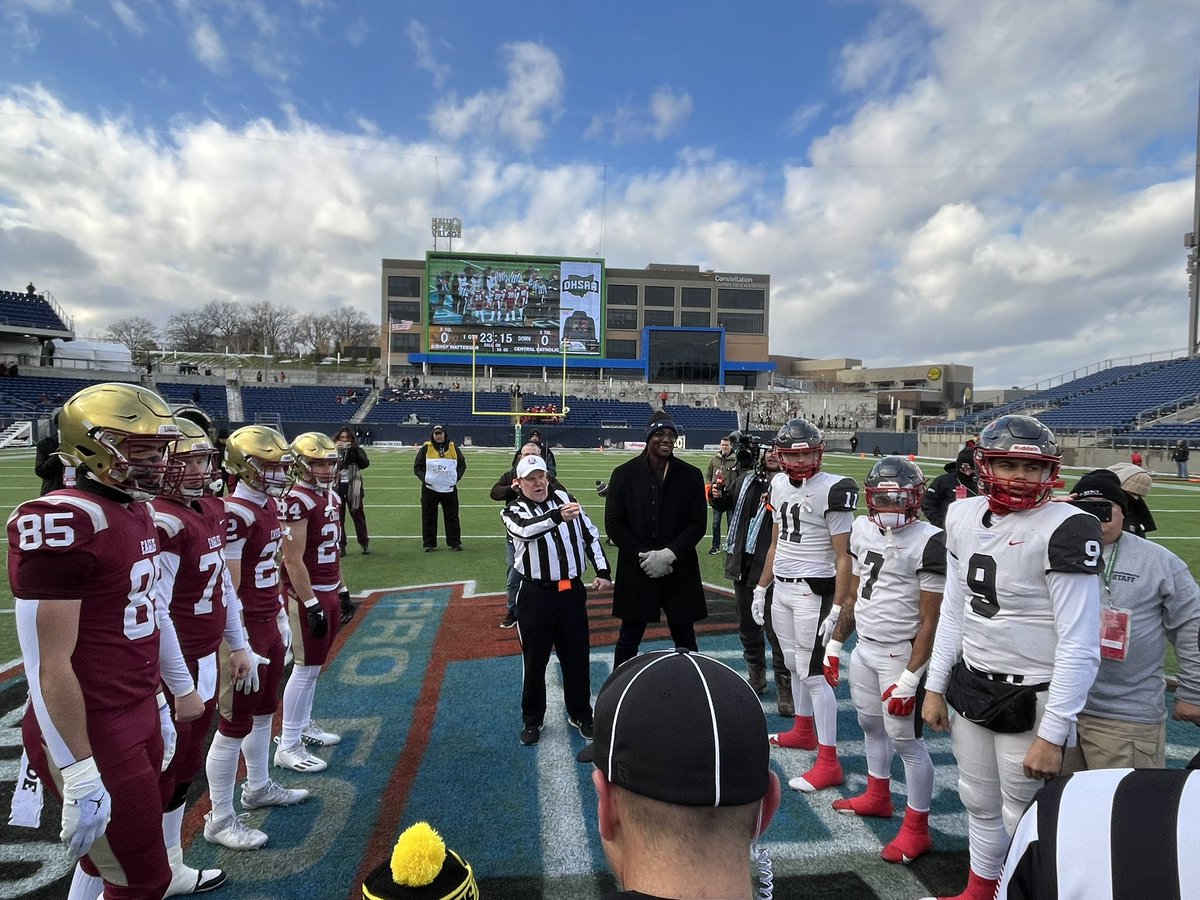 Neil Schuller (@neilschuller) on Twitter photo The <a href="/ToledoCCHS_FB/">Central Catholic Football</a> Fighting Irish win the coin toss & defer. <a href="/BWHSFootball1/">Watterson Football</a> will get the ball to start things off. The <a href="/ToledoCCHS_FB/">Central Catholic Football</a> Fighting Irish win the coin toss & defer. <a href="/BWHSFootball1/">Watterson Football</a> will get the ball to start things off.