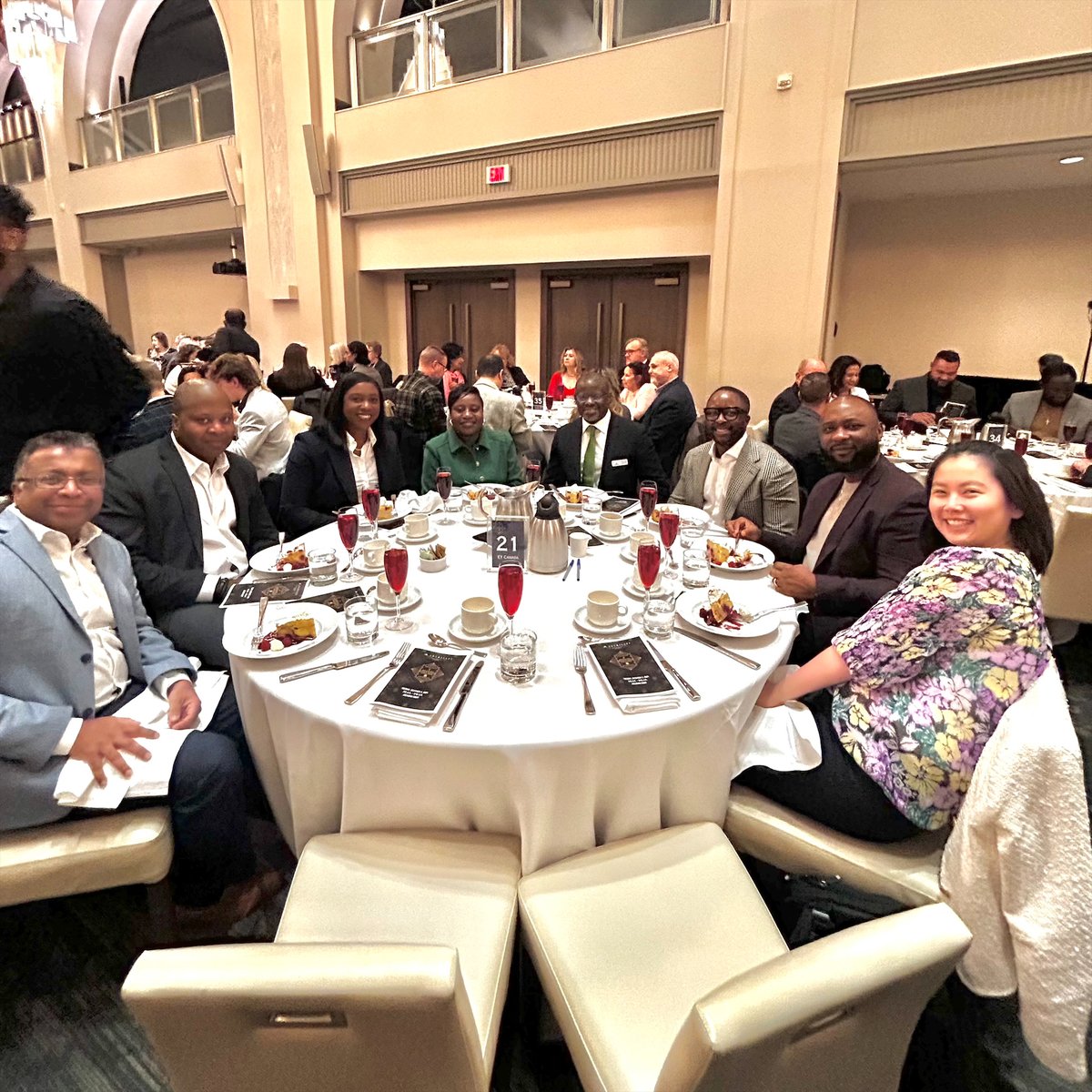 Earlier this week Tanya Walker attended Bells on Bay St. hosted by Intriciti at the Arcadian Court in Toronto. Thank you Chris Gordon for the invite and Intriciti for hosting a lovely event!