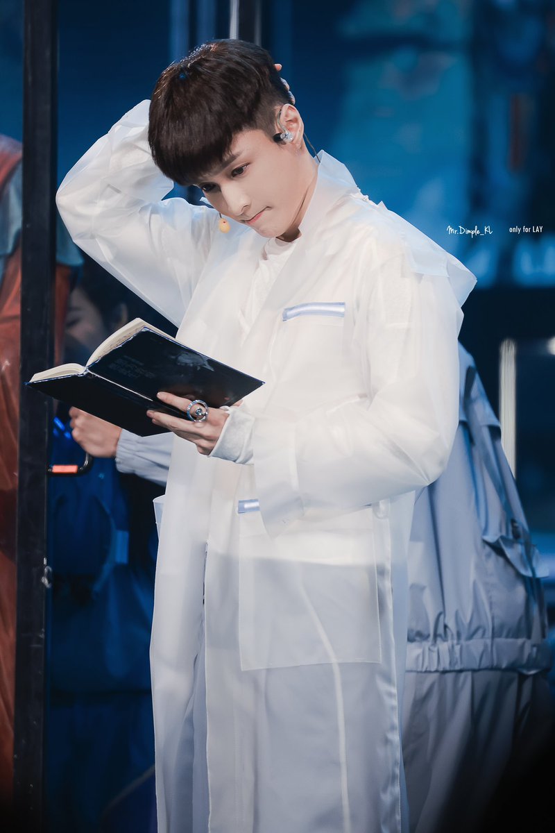 241206 Summoned by Dunhuang Media Conference 

<a href="/layzhang/">Lay Zhang</a> 
#LAY #LayZhang #Yixing