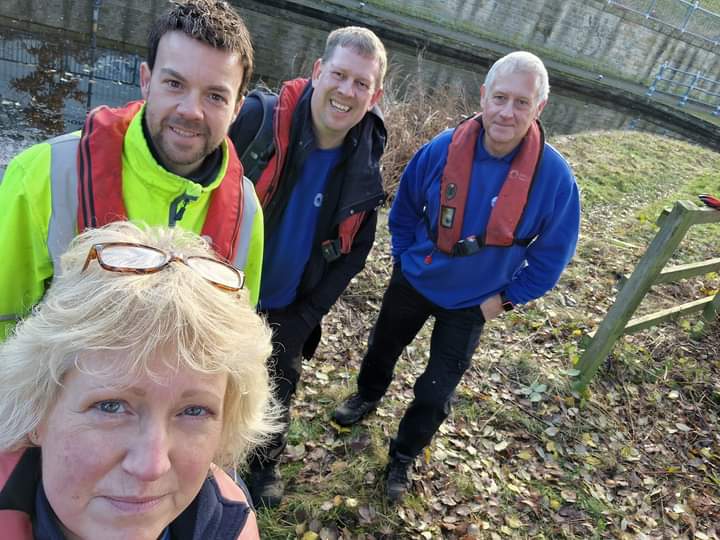 Gary Wilkinson CRT (@crtgary) on Twitter photo Great start to my new role within Direct Services, chatted about all things #Volunteering at Leeds River Lock open day, met my colleagues across the #Yorkshire region & held our very first Direct Services #Volunteer meet & greet sessions! π
#VolunteerByWater Great start to my new role within Direct Services, chatted about all things #Volunteering at Leeds River Lock open day, met my colleagues across the #Yorkshire region & held our very first Direct Services #Volunteer meet & greet sessions! π
#VolunteerByWater