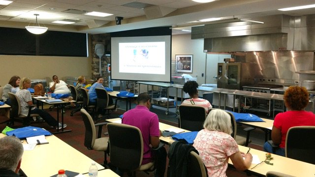 CMSBTSuccess's tweet photo. ๐ธOn this Throwback Thursday, Team BTD&S takes you back to July 2017
๐ฉ๐ผโ๐ฌThe fabulous folks at @PiedmontNG hosted @CharMeckSchools educators for #STEMersion 2017 - awesome!
#cmsbtds https://t.co/Bj6VTYTALn