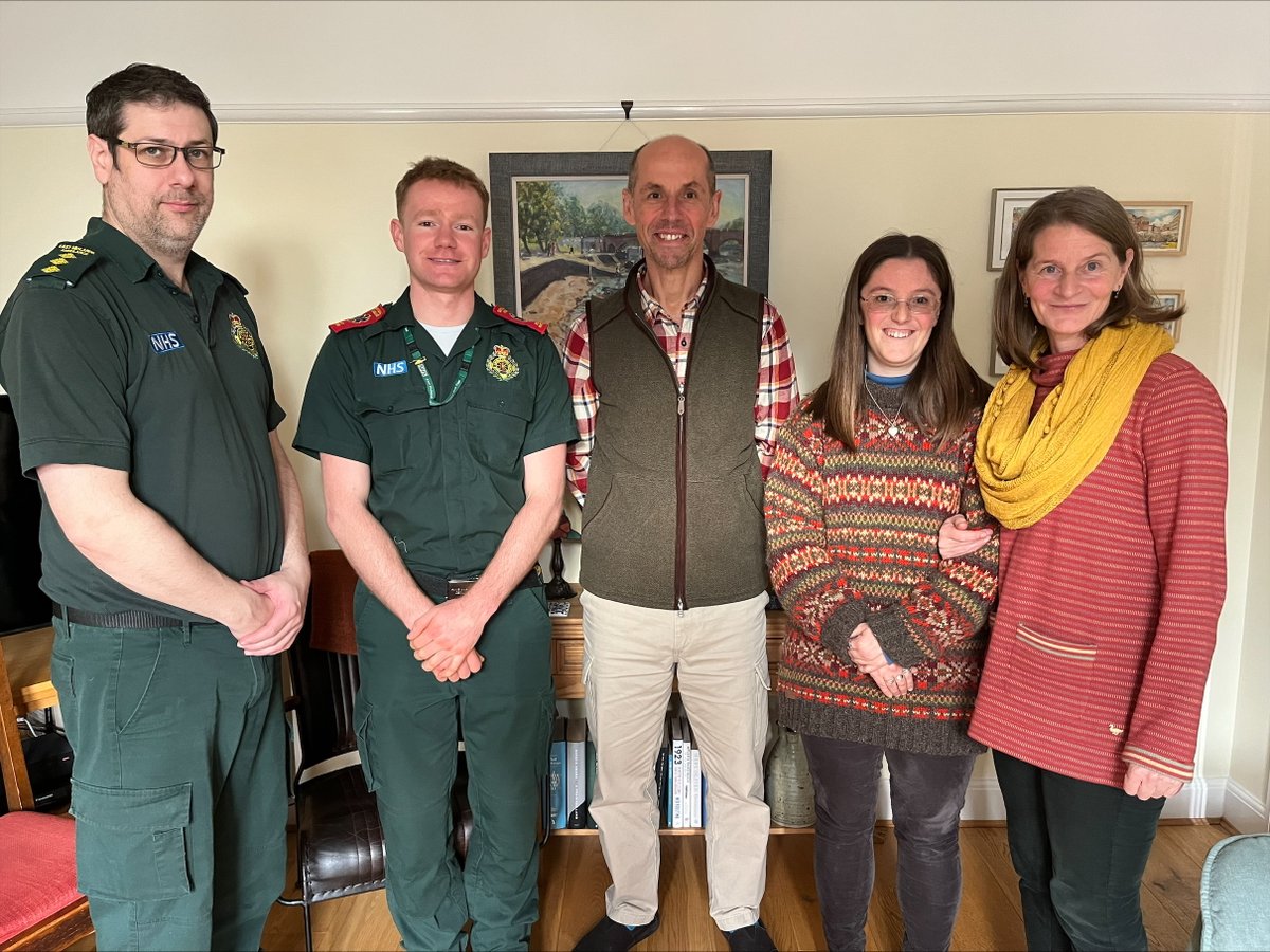 East Midlands Ambulance Service NHS Trust tweet media