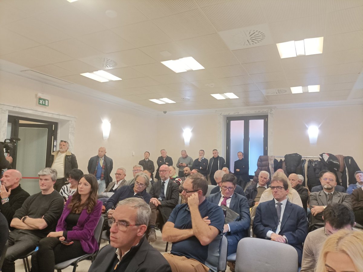 CeSEMS's tweet photo. Alcune immagini dal convegno in corso a Roma, "No all'escalation del conflitto ucraino. I popoli vogliono la pace"

#cesem #Ucraina @StefanoVer38340 https://t.co/uUrgj83pII