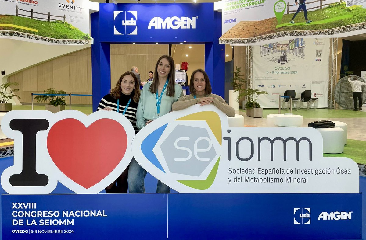 CamachCardenosM's tweet photo. Medicina 💊 ɪɴᴠᴇꜱᴛɪɢᴀᴄɪÓɴ 🕵️ 
Ejercicio  🏋🏻‍♀️

ɪɴᴛᴇʀᴄᴀᴍʙɪᴏ de conocimientos entre compañeros del sector de la salud y el ejercicio físico, en los congresos científicos organizados por la @seiomm y la @SociedadSeedo este mes de Noviembre

@IMIBIC @Nutricia_es https://t.co/pdBMLQQCLh