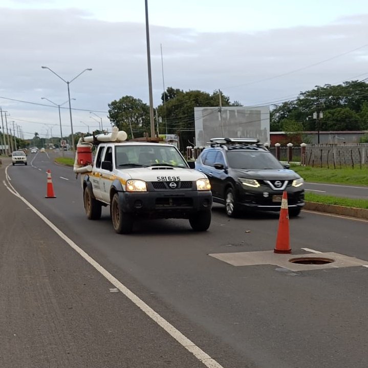 IDAANinforma's tweet photo. #LosSantos: Personal operativo trabaja en la reposición de una tapa de alcantarilla que fue robada en La Villa de Los Santos. @311Panama 

#ConPasoFirme
#SomosIDAAN https://t.co/ZxaB24T92W