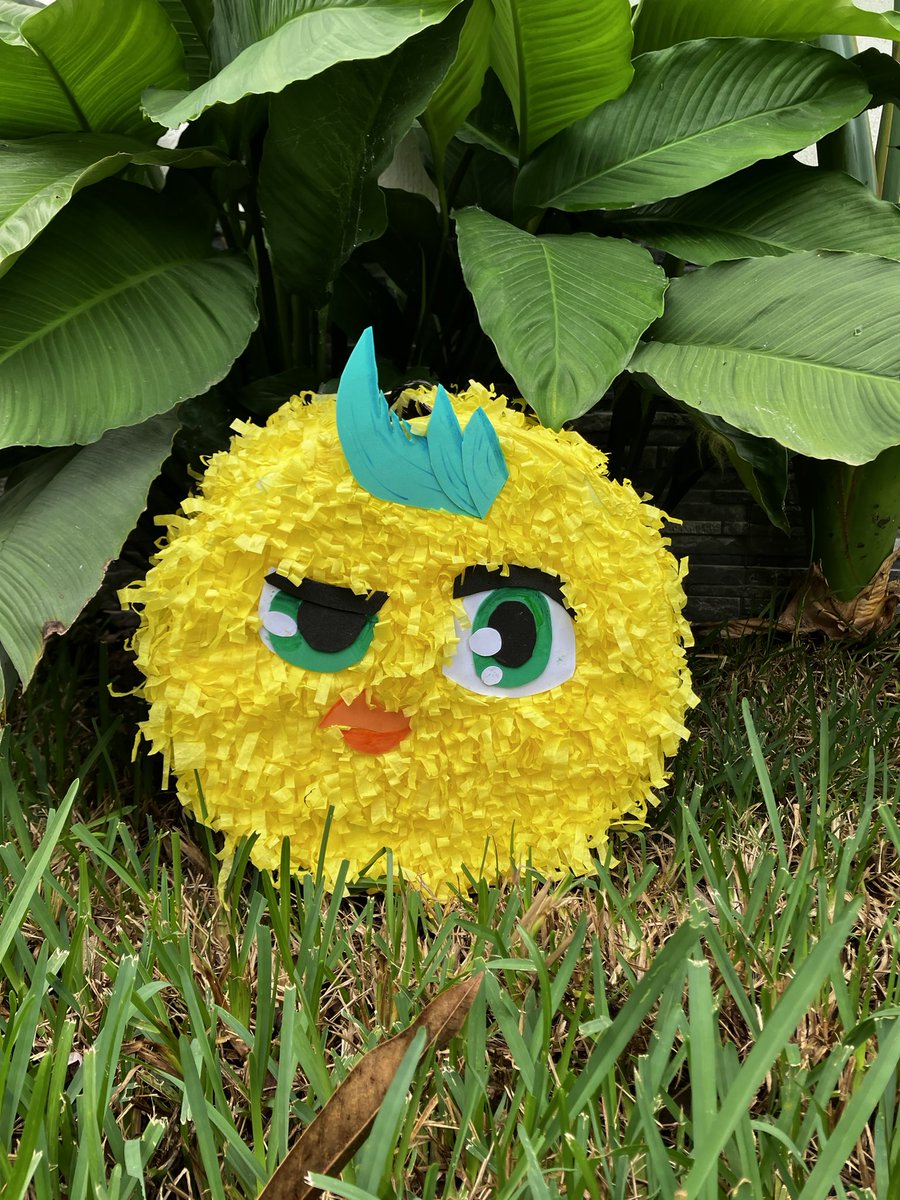 kuinns_'s tweet photo. Hoy es mi cumpleaños número 18 y adivinen quién hizo una piñata inspirada en #piofemenil #ppp #riversgg  
TKM rivers! 🫶🏻 https://t.co/zl9oVx4SwN