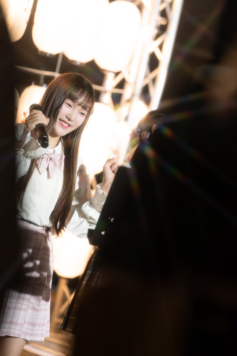 niilungeng's tweet photo. พบสาวหมวยมาโชว์การแสดง1อัตรา 🎤🎶
#GraceNaeMiraiMirai #MiraiMirai #グレースネーミライミライ #ミライミライ #idol #アイドル #นี่ลุงเอง #MatsuriFleaMarket #MatsuriSeason3 #TRYSTER #เทFleaMarket #fleamarket #bangkokfleamarket #fleamarketbangkok https://t.co/VzCh6SFCtO