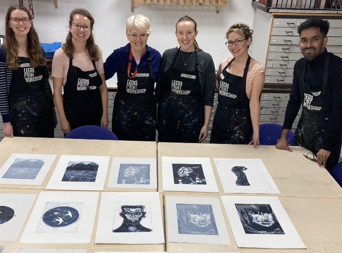 Leeds Print Workshop (@leedsprintcoop) on Twitter photo In January we're looking forward to <a href="/ChrisEastham4/">Chris Eastham</a> returning for a 5 Week course exploring The Portrait using drawing, painting and monoprinting methods.
Book yourself on for some new year creativity!
leedsprintworkshop.org/workshop/the-p… In January we're looking forward to <a href="/ChrisEastham4/">Chris Eastham</a> returning for a 5 Week course exploring The Portrait using drawing, painting and monoprinting methods.
Book yourself on for some new year creativity!
leedsprintworkshop.org/workshop/the-p…