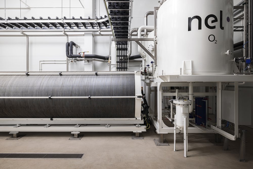 fuelcellsworks's tweet photo. Finnish startup Solar Foods innovates sustainable food production with @nelhydrogen's hydrogen electrolyzer
#HydrogenNow #FuelCells #CleanEnergy #H2 #Decarbonis
https://t.co/Ni5Tr12nOW https://t.co/UnzroEohdl