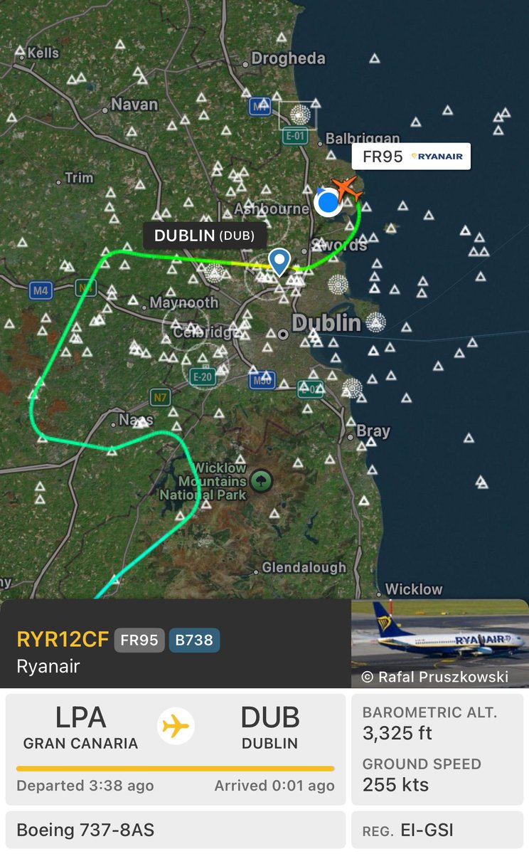 Shauns_Aviation's tweet photo. ⚠️ Go-Arounds

#FR95 / #RYR12CF and #FR5556 / #RYR6JP have both gone around 

They will both go for another approach 

#aviation #avgeek #dublinairport #dublin #wind #corkairport #ireland #bert #storm #travel #goaround #diversion #StormDarragh