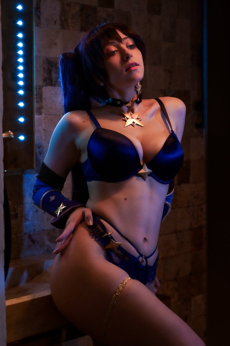 Got a favorite wizard??.. Is it... Me? 🥺✨
#GenshinImpact #mona #COS鉴赏家 #cosplay