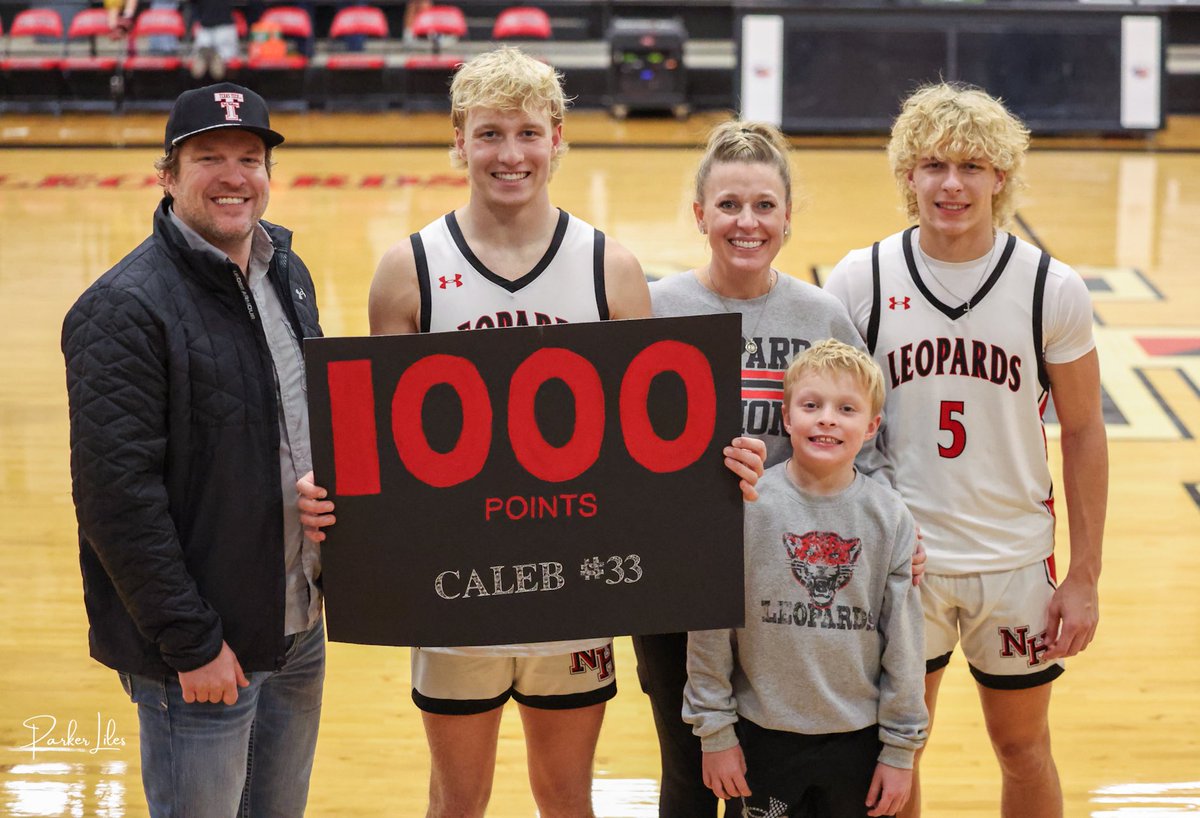 StevenLiles's tweet photo. Congratulations to our guy @CalebCook33 on 1,000 career points! 

📸: @ParkerLiles_4 https://t.co/R4hN7FdgQ8