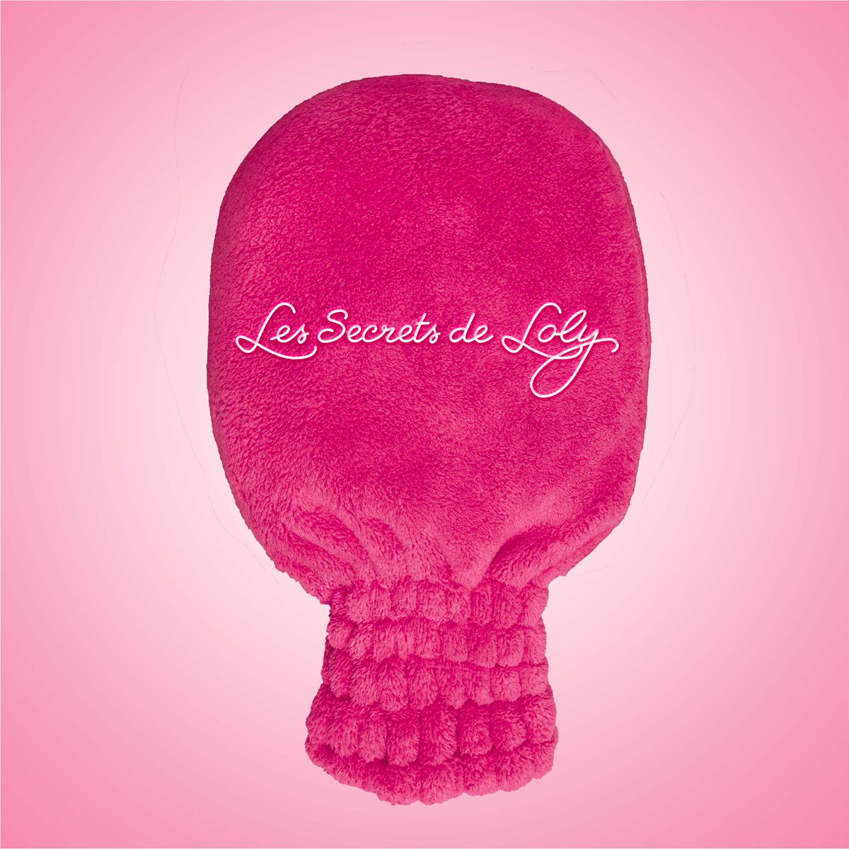 Nous sommes fans de nos nouveaux accessoires qui sont à retrouver en exclusivité dans nos Coffrets CandyHouse 🥹 

🎀 Un noeud blanc pour réaliser vos coiffures
💗 Une jolie trousse rose
☁️ Un gant en microfibre pour essorer et scruncher les cheveux

Quel est votre préfére ? 🥰