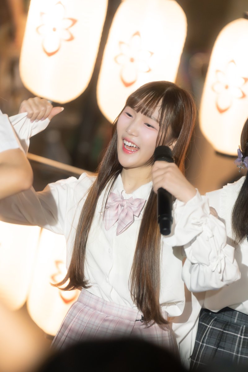 niilungeng's tweet photo. พบสาวหมวยมาโชว์การแสดง1อัตรา 🎤🎶
#GraceNaeMiraiMirai #MiraiMirai #グレースネーミライミライ #ミライミライ #idol #アイドル #นี่ลุงเอง #MatsuriFleaMarket #MatsuriSeason3 #TRYSTER #เทFleaMarket #fleamarket #bangkokfleamarket #fleamarketbangkok https://t.co/VzCh6SFCtO