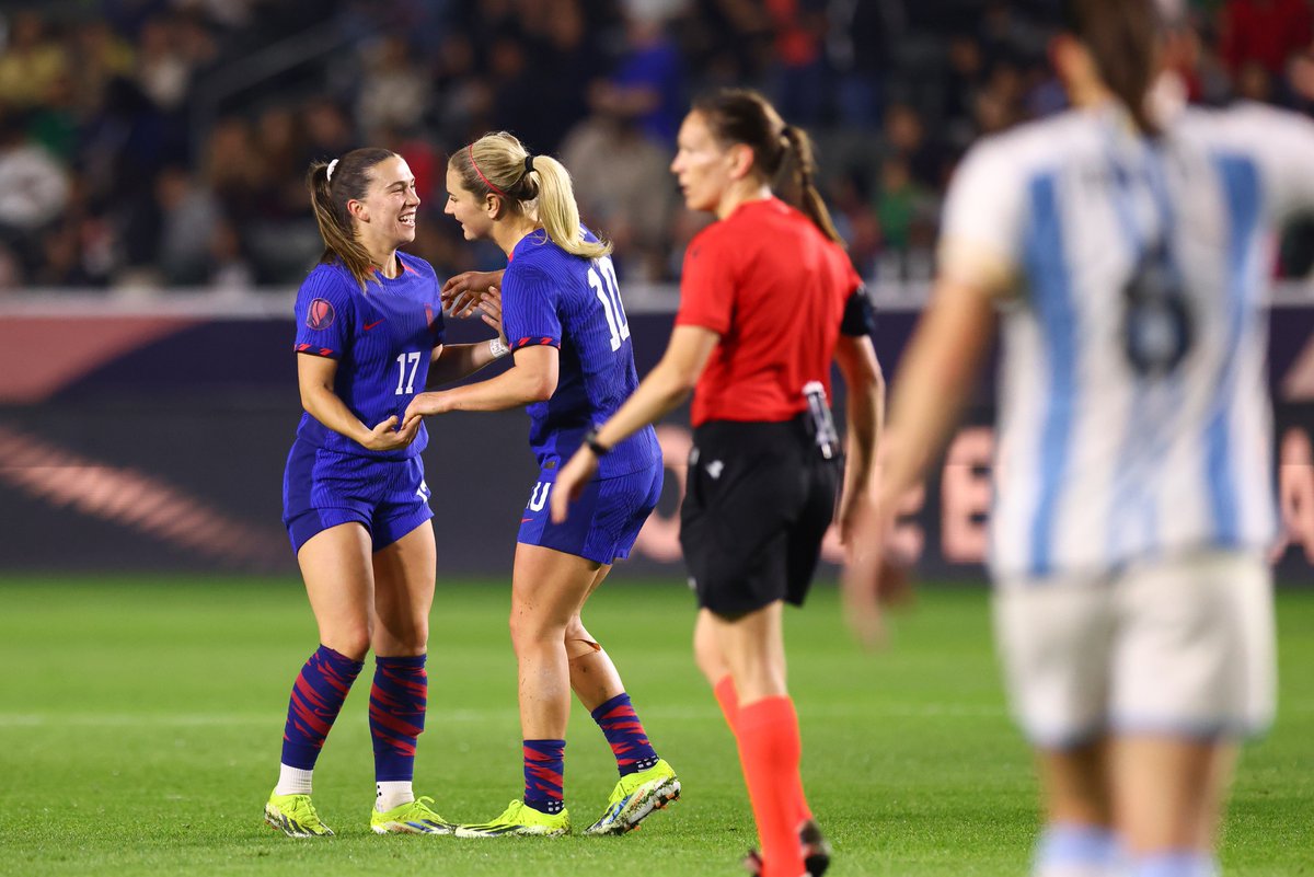 The #USWNT looks deeper than recent years at the No. 6 + No. 8 positions. Who are the best midfielders for those roles right now -- and for 2027? <a href="/EvanDavisSports/">Hip Hip Shohei</a> analyzes and ranks where they stand. 

🔗 equalizersoccer.com/2024/12/06/usw…

🔓 EQZ Extra