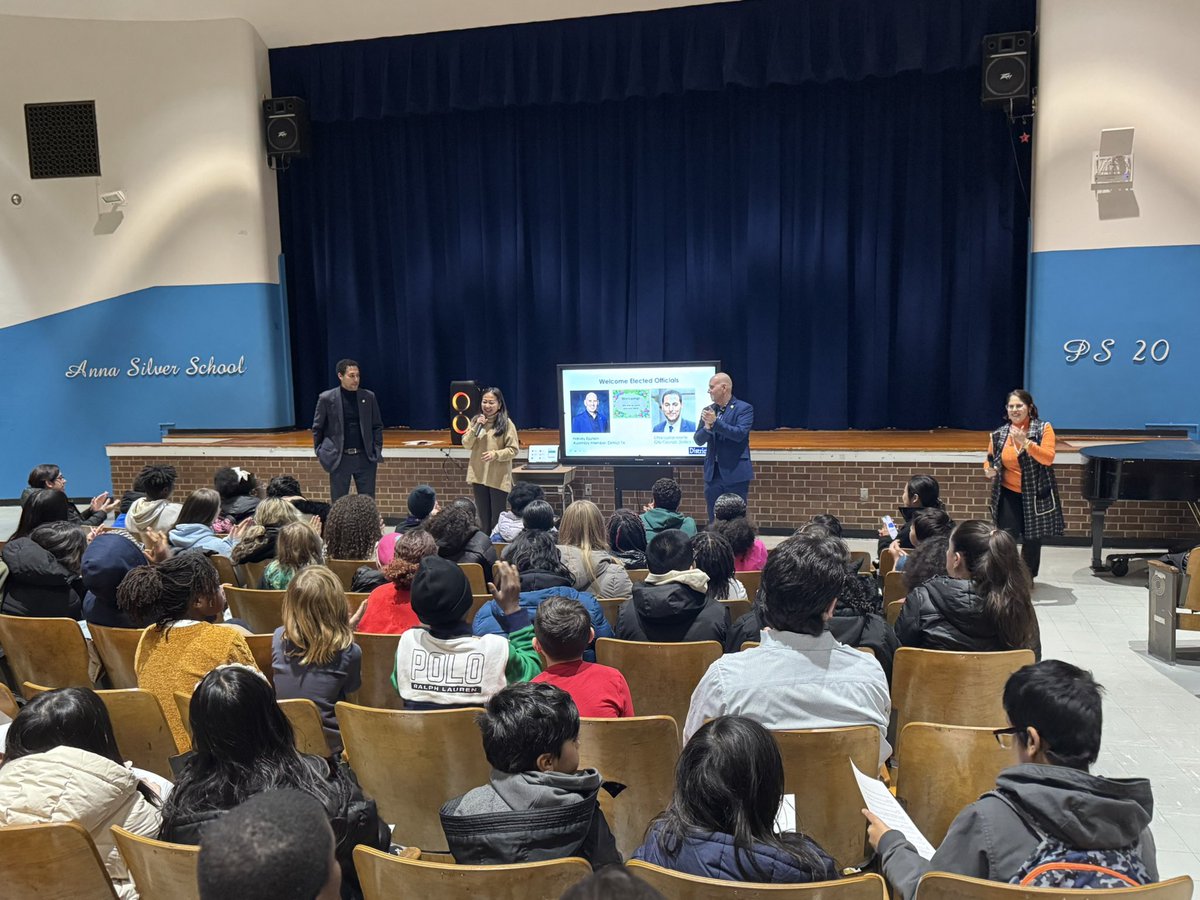 Spoke w/ our young leaders in student government <a href="/cecd1nyc/">CEC 1</a> w/ Superintendent <a href="/CarryChan12/">Carry Chan-Howard</a> &amp; Council Member Marte <a href="/nycdistrict1/">Councilmember Christopher Marte</a>! I shared w/ them how ideas from people in our community can become law &amp; why these students can help us make a difference in our community &amp; state.