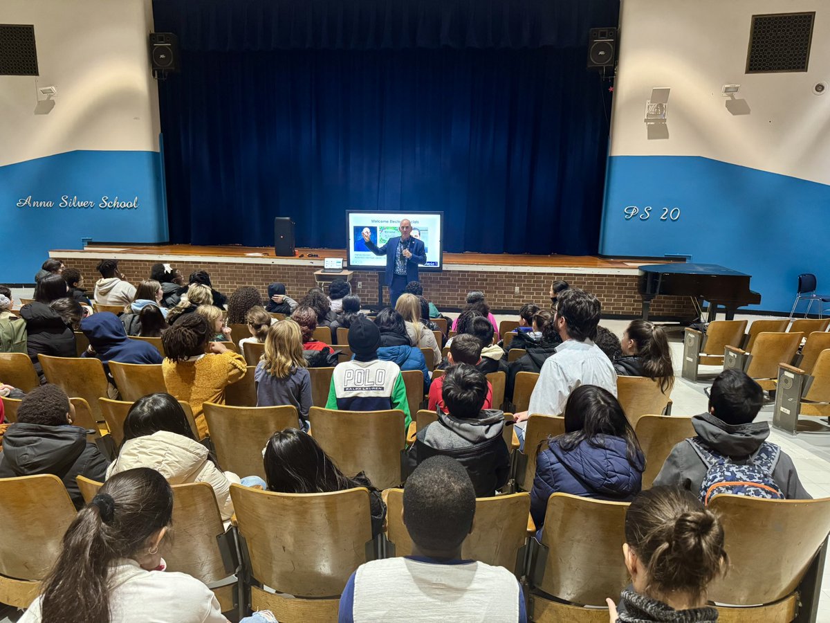 Harvey Epstein tweet media