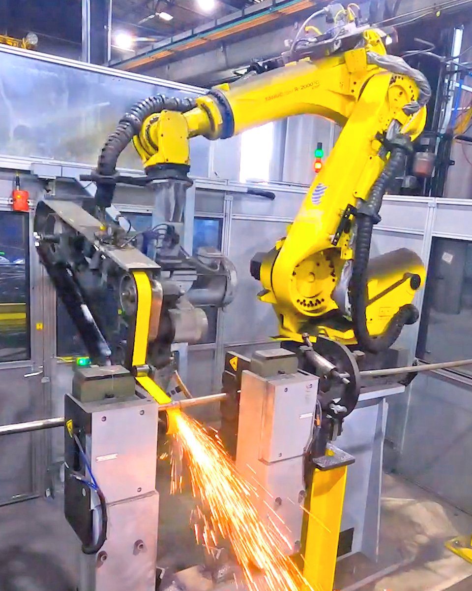 FANUCAmerica's tweet photo. 🤖Robotic #metalfinishing solution #automates a challenging manual task! https://t.co/798KUfuqyL
#FANUC ASI, Acme Manufacturing, created an automated #robotic metal #finishing solution for Charter Wire to #grind varying diameters of the #steelwire.💥 https://t.co/LfRZoRZZ2F