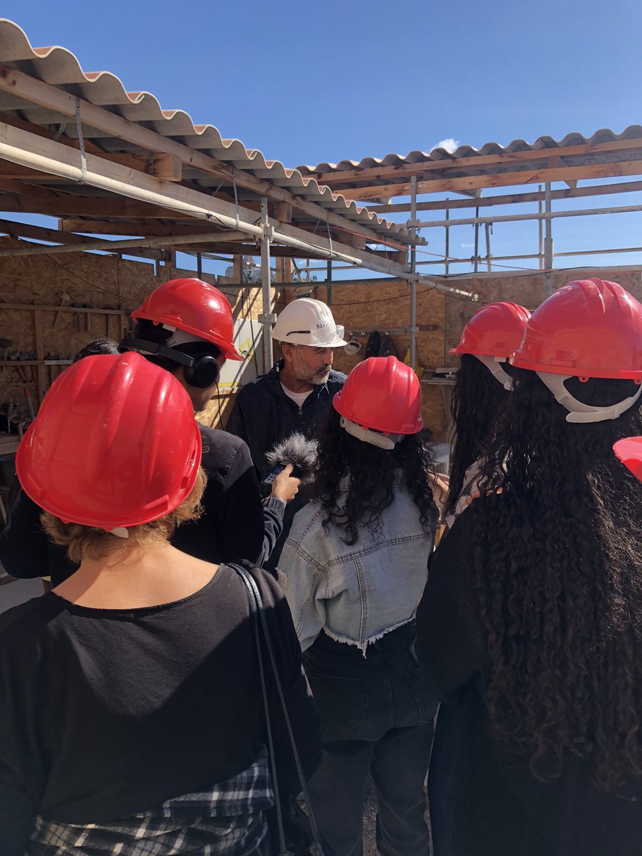 MarcelLycee's tweet photo. #AverroesJunior 2024, les élèves de l’option média se sont intéressés à la Citadelle de Marseille, qui après restauration est ouverte au public en 2024. Les élèves ont rencontré les ouvriers des différents chantiers d’insertion (réfugiés ou immigrés).
 https://t.co/jZsQnfkL5c https://t.co/FvbOZlG9zj