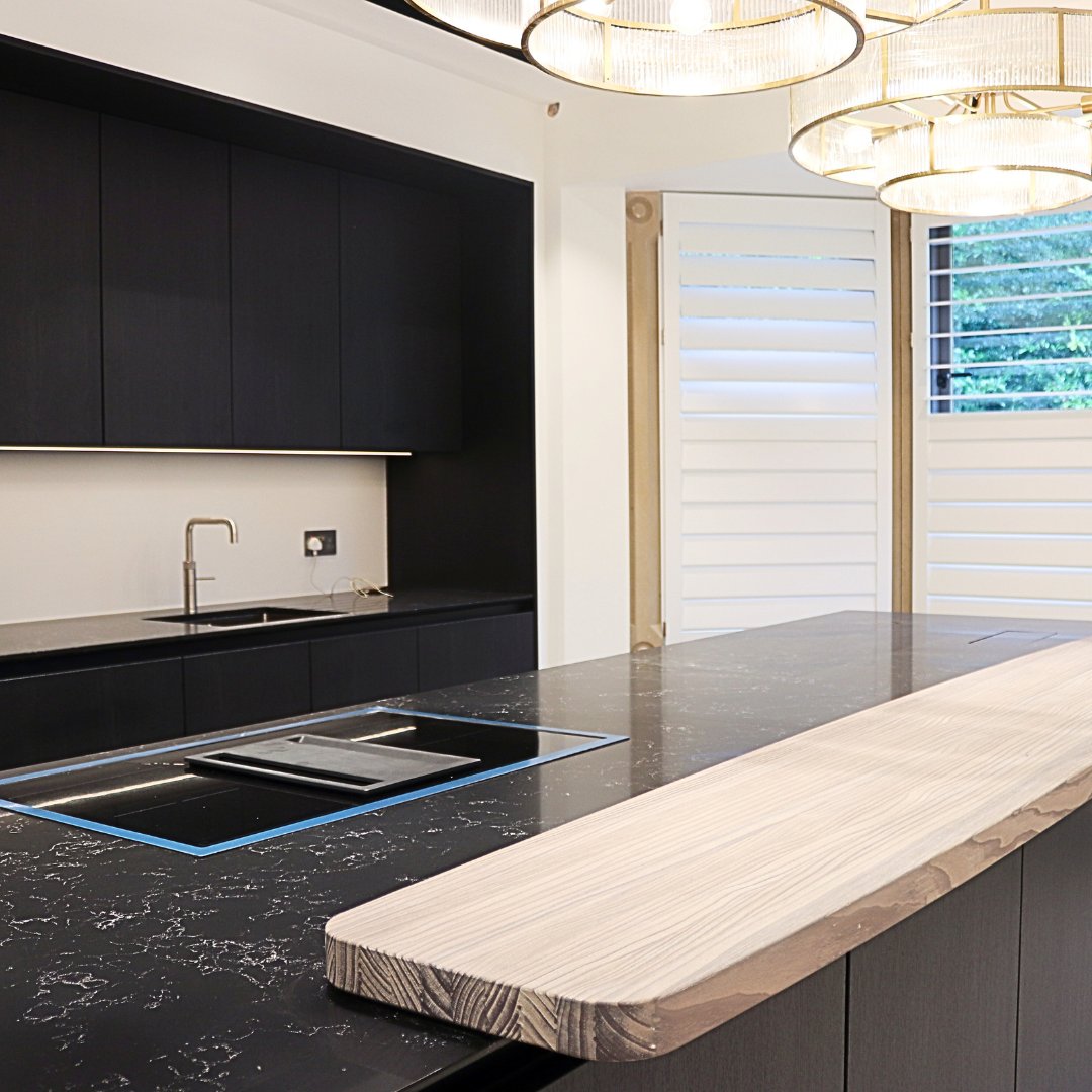 AltinHomes's tweet photo. December is the perfect time to enjoy making wintery treats, and having a stylish, modern kitchen can make those moments even more delightful🧁

What kitchen design trends are you loving? Let us know below! 👇

#KitchenDecor #InteriorDesign #LuxuryHome https://t.co/6KmrLiWsZ9