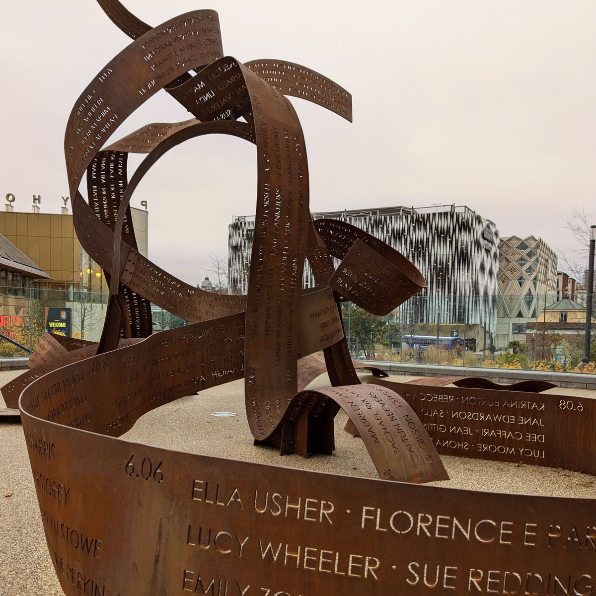 "As I walked around the sculpture, feeling the strength of the steel, I had a sense of the ribbons binding all these women together."

New on the blog, Bronagh reflects on her visit to Ribbons, the new sculpture outside Leeds Playhouse.

Read more: buff.ly/4iqSqLs