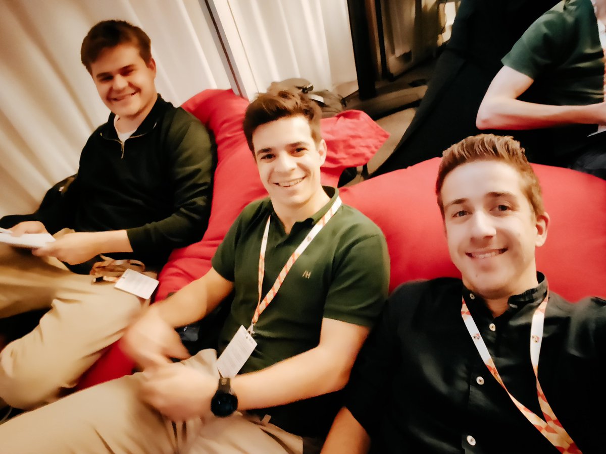 Thank god (or the NG-BE team 😉) there is a chill room 🥳😎 #ngbe <a href="/ngbeconf/">NG-BE 🖤💛❤️</a>