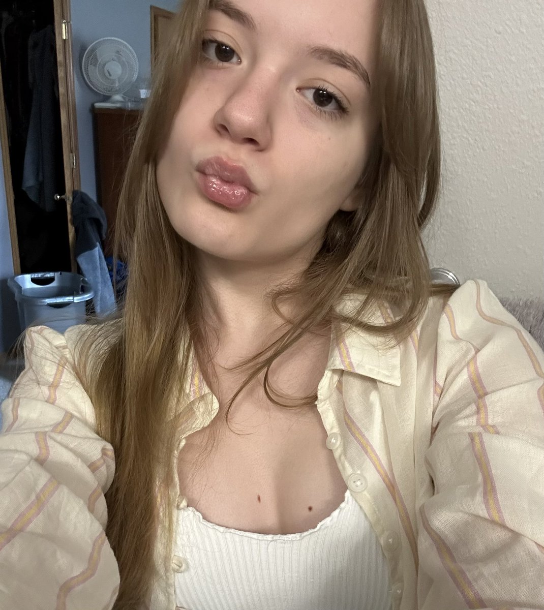 clairomatt's tweet image. happy #sturniolofriday !! pic from last week since im still sick but im so excited for the video 🪐🦩 (i love u)