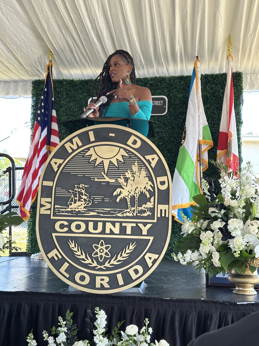 miamidefender1's tweet photo. At ⁦@desmondmeade⁩ street naming celebration in South Miami-Dade. With ⁦@MiamiDadeCounty⁩ Vice Chairman ⁦@kionnemcghee⁩ and ⁦@sheena_meade⁩ https://t.co/NBhaNPZHqe