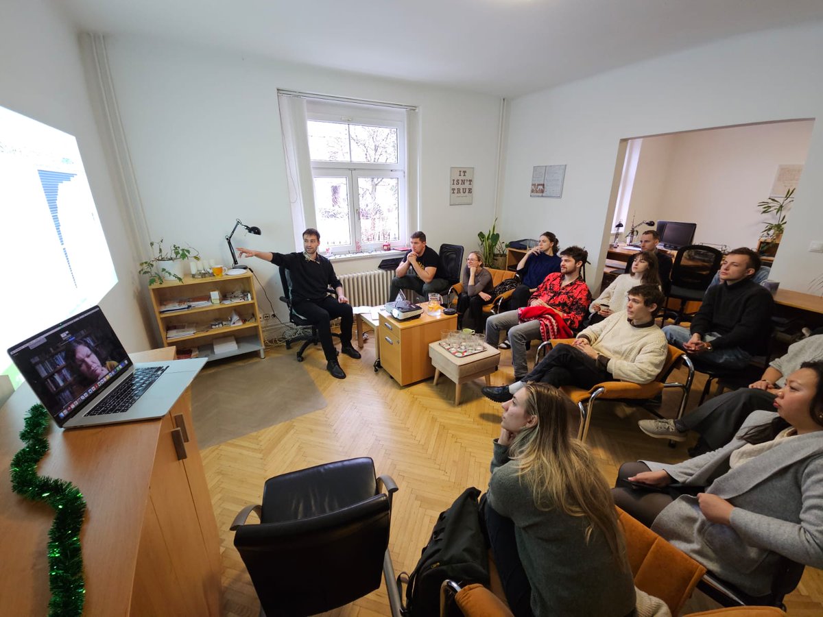 CELSI_Ba's tweet image. At the December&apos;s CELSI Frontiers Seminar, our new #DEEPLAB research project (Deep decarbonisation of high emission industries and labour market in Slovakia) was introduced by researchers Monika Martišková and Jakub Barszcz.

More at: celsi.sk/en/events/even…