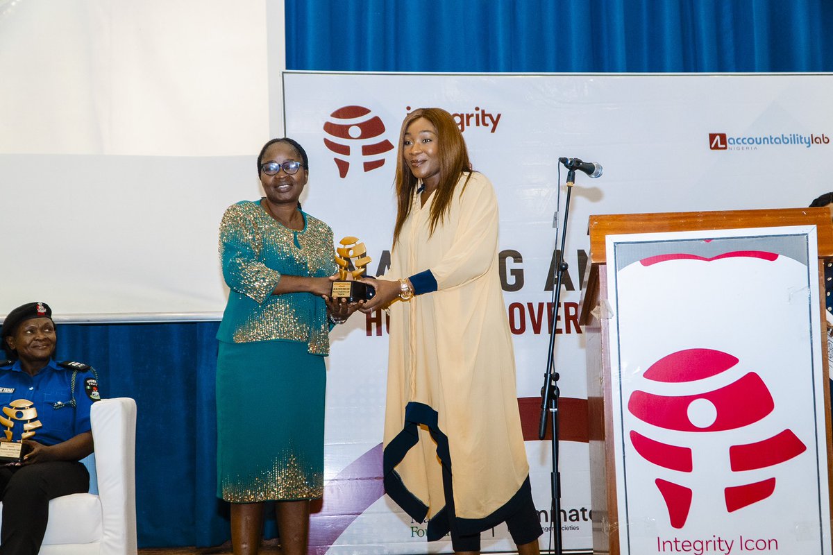 accountlabng's tweet photo. They shared that the award has reinforced the importance of #responsibleleadership in building public trust in governance.
#IntegrityIcon #bethechange #IntegrityIconNG https://t.co/iqcyJseQsH
