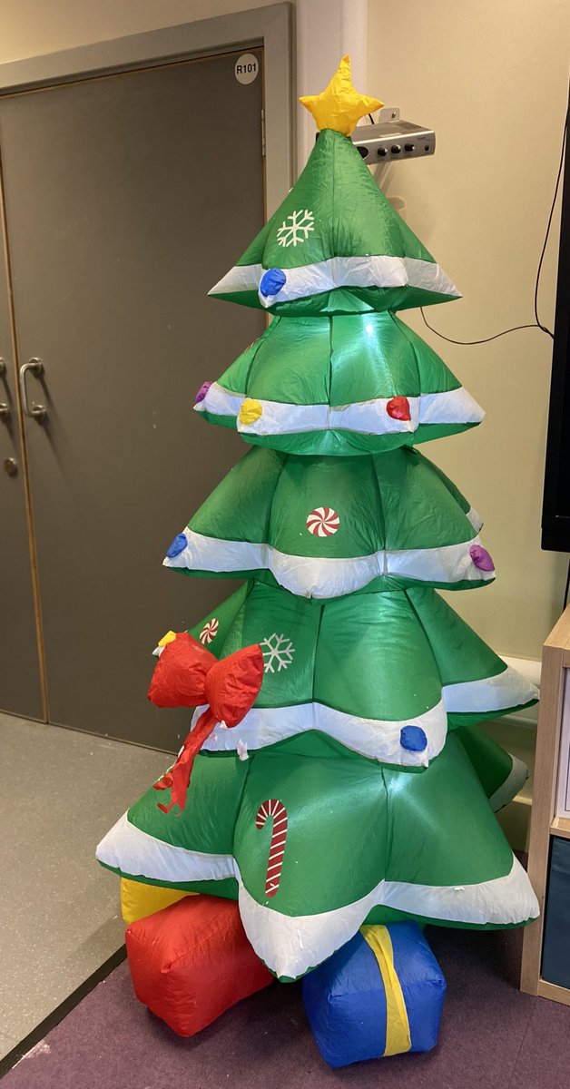 Imanx_a's tweet photo. Swipe to see the sensory activities we did today in @croesyschool ‘s Specialist Resource Base ➡️ 
We explored sensory songs from this amazing YouTube channel: https://t.co/ssFHSoHHSN
P.S. How cute is the classroom-friendly Christmas tree 🌲 in the last pic?
@anzuk_UK https://t.co/qYU2Wuu2tF