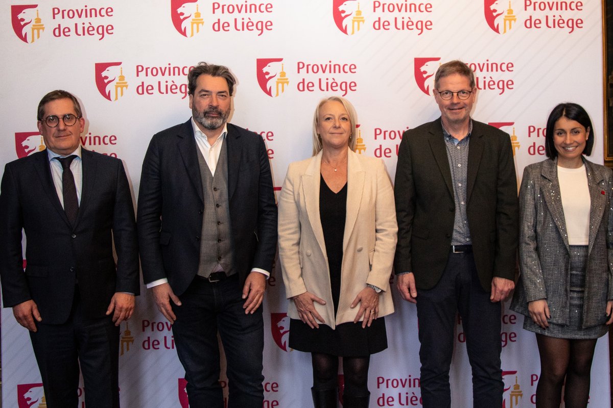 ❗️Le nouveau Collège provincial de #Liège 

Katty FIRQUET, Députée provinciale Présidente

Luc GILLARD, Député provincial Vice-Président

Luc LEJEUNE, Député provincial

André DENIS, Député provincial

Laura CRAPANZANO, Députée provinciale

👉Compétences: provincedeliege.be/fr/evenement/3…