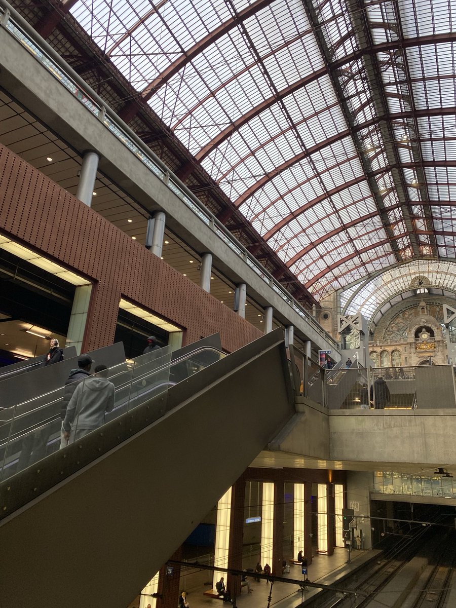 RussOakey tweet media