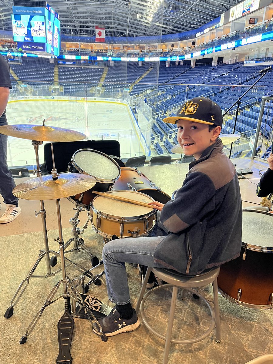 Untied Shoes <a href="/AHLIslanders/">Bridgeport Islanders</a>