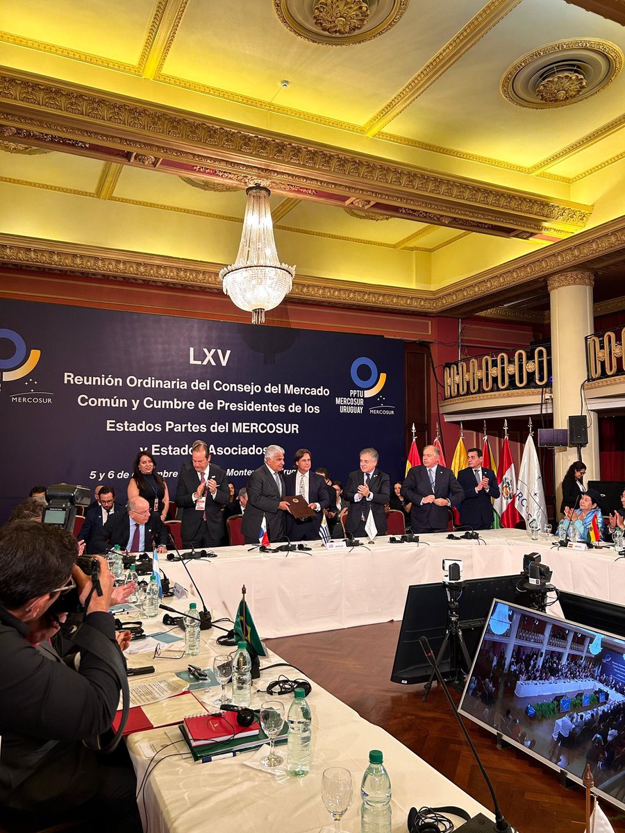 El Presidente José Raúl Mulino acaba de firmar la adhesión de Panamá al Mercosur como país asociado. En este hecho histórico, nuestro país se une a la quinta economía más grande del mundo, con un Producto Interno Bruto (PIB) de 4.5 billones de dólares.