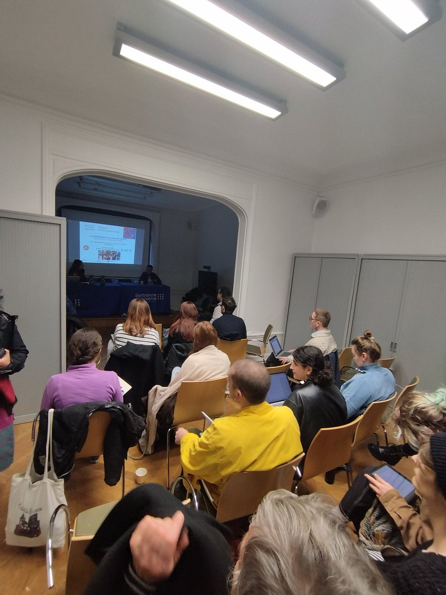 Le dernier panel intitulé "Corps et mediacultures" vient de commencer !