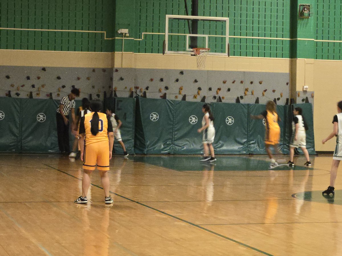 Edison MS Ranger Athletics (@edisonms_sports) on Twitter photo It was game day for Edison Basketball as we hosted Key Middle School. We were entertained by our Dance Team and Cheerleaders! Thank you all for coming out. <a href="/edison_school/">Edison Middle School</a> <a href="/MrGuzmanHISD/">Johnatan Guzman</a> <a href="/maiyamoore26/">Mrs. Moore</a> <a href="/donawhi/">Donna Dickson-White</a> <a href="/MsDMartinez17/">Diveanne Martinez</a> It was game day for Edison Basketball as we hosted Key Middle School. We were entertained by our Dance Team and Cheerleaders! Thank you all for coming out. <a href="/edison_school/">Edison Middle School</a> <a href="/MrGuzmanHISD/">Johnatan Guzman</a> <a href="/maiyamoore26/">Mrs. Moore</a> <a href="/donawhi/">Donna Dickson-White</a> <a href="/MsDMartinez17/">Diveanne Martinez</a>