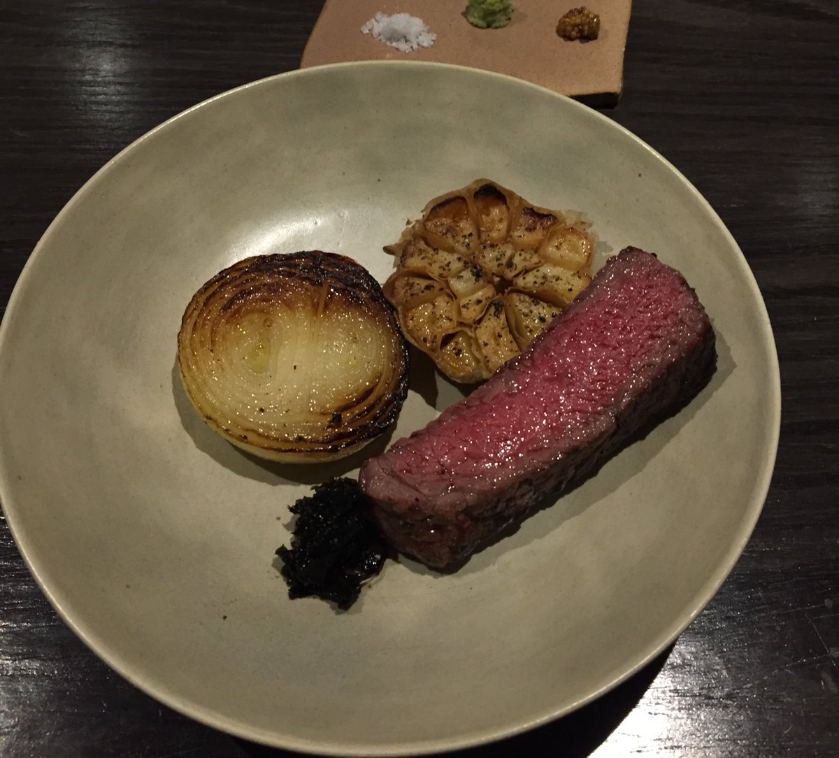 nek5s's tweet photo. 📍성수 뮐(meule)

6.6짜리 코스요리인데 정말 푸짐하고 고기가 미쳣어요오…
마지막에 매콤한 짬뽕으로 속 내려주고 디저트로 밤티라미수까지… 
제발 백번 가시길… https://t.co/Ot4lzOiZ9V