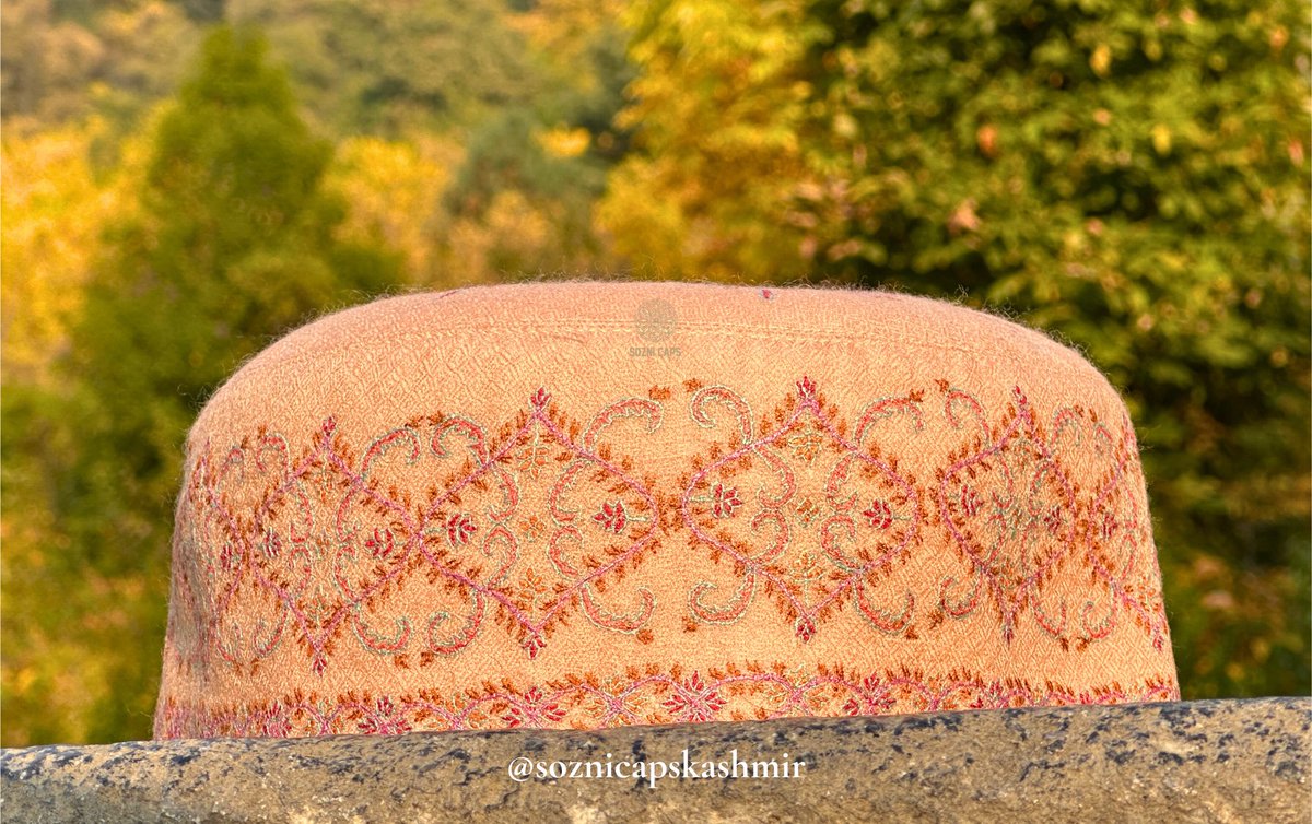 soznicaps's tweet photo. Beyond a product, it’s a connection—Sozni Caps tie you to Kashmir’s art, its heart, and its eternal beauty.

DM/WhatsApp (+919622410442) for order &amp; Queries

#soznicaps #blendingheritagewithstyle #sozniwork #sozni #pashmina #ThreadsOfKashmir https://t.co/AU5XEvWw0X